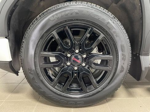 Used 2023 GMC Sierra 1500 Elevation w/ Preferred Package image 7