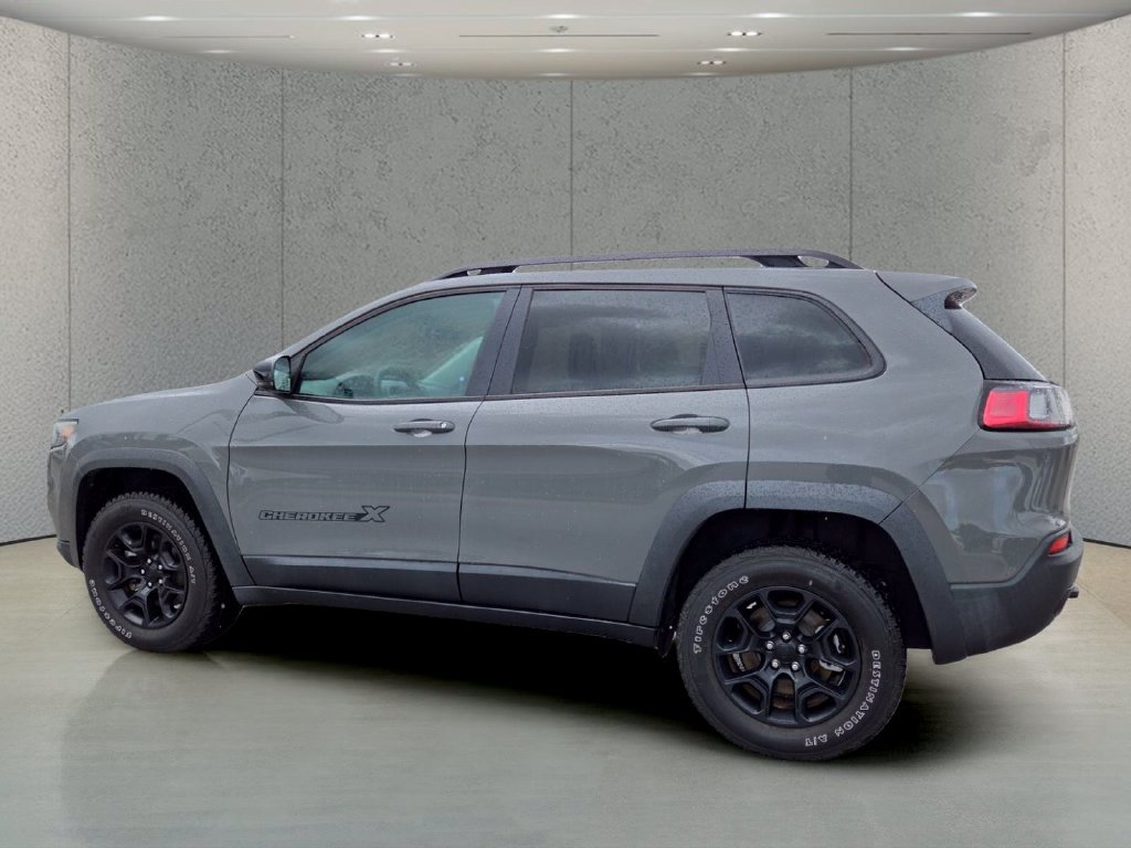 Used 2022 Jeep Cherokee Latitude w/ Trailer Tow Group AWD/4WD image 9