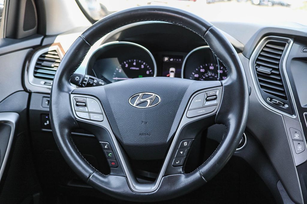 Used 2017 Hyundai Santa Fe Sport FWD image 15