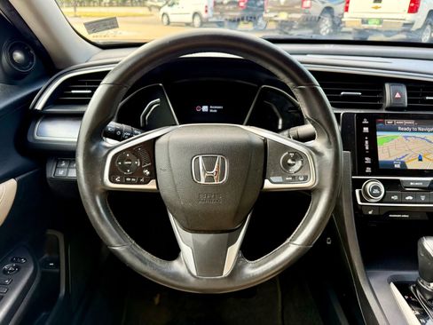 Used 2016 Honda Civic Touring image 17