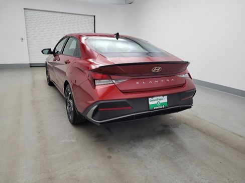 Used 2025 Hyundai Elantra Sport image 6