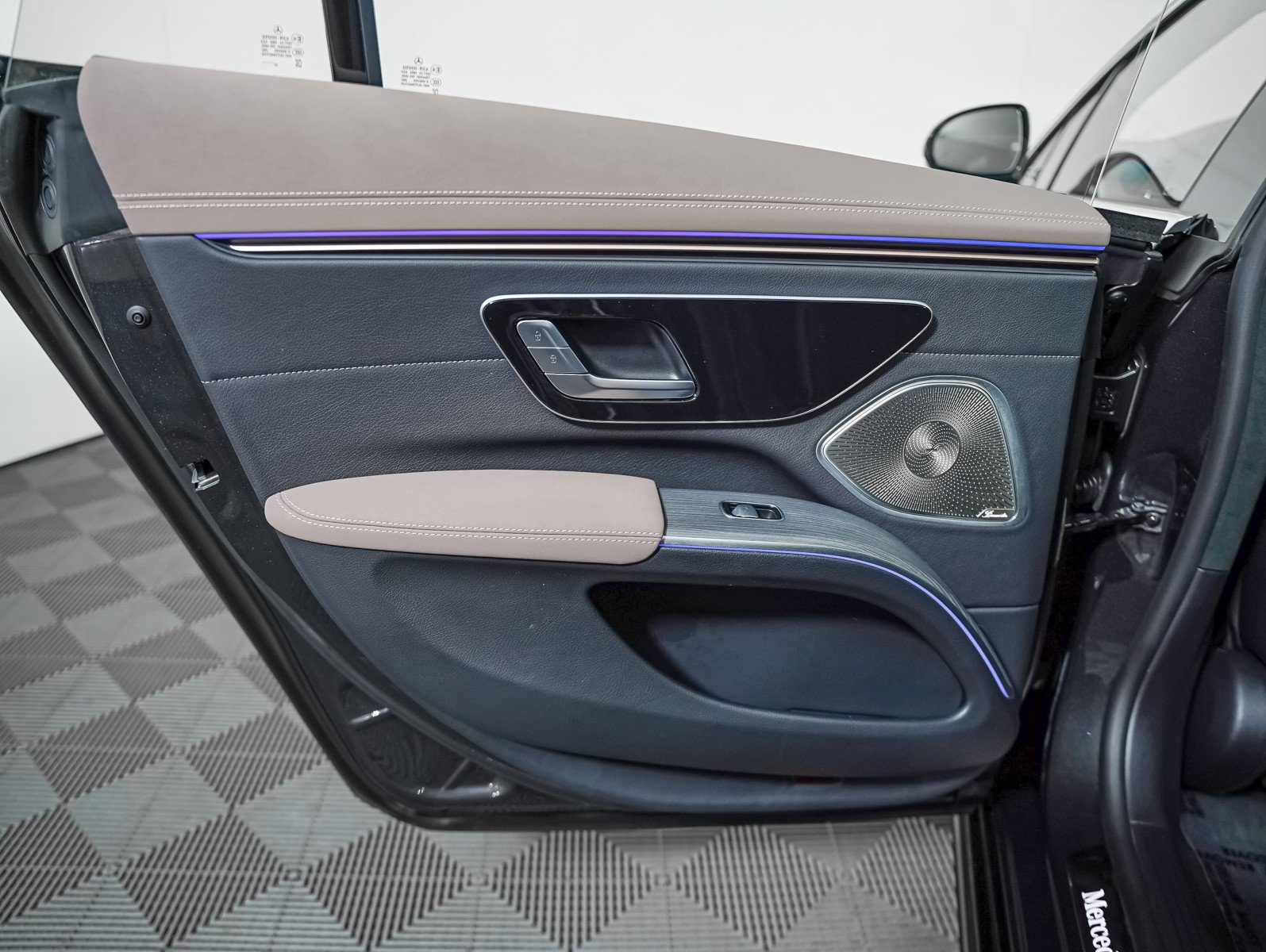 Certified 2023 Mercedes-Benz EQS 580 4MATIC Sedan image 23