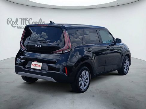 Used 2025 Kia Soul LX FWD image 5