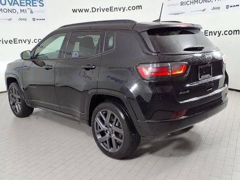 Used 2024 Jeep Compass Limited w/ High Altitude Package AWD/4WD image 6