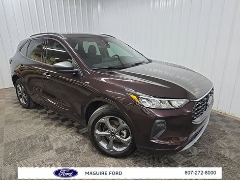 Used 2023 Ford Escape ST-Line w/ Tech Pack #1 image 9