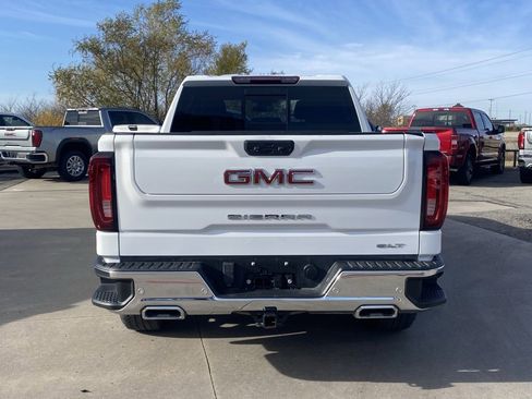 Used 2022 GMC Sierra 1500 SLT image 4