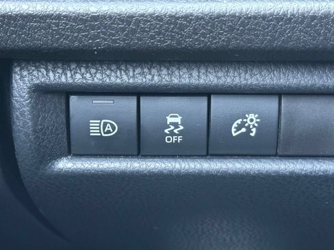 Used 2025 Toyota Camry SE FWD image 25