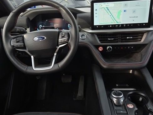Used 2025 Ford Explorer ST-Line image 21