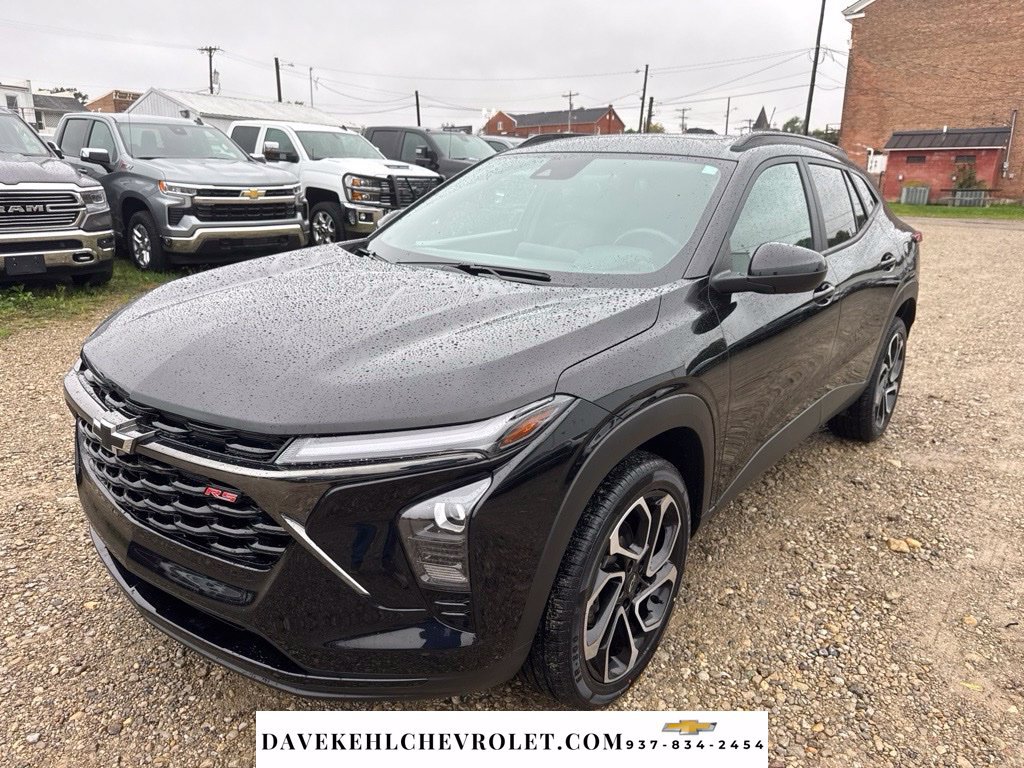 Used 2024 Chevrolet Trax RS w/ Sunroof Package FWD image 41