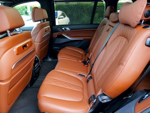 Used 2024 BMW X7 M60i w/ Executive Package AWD/4WD image 28