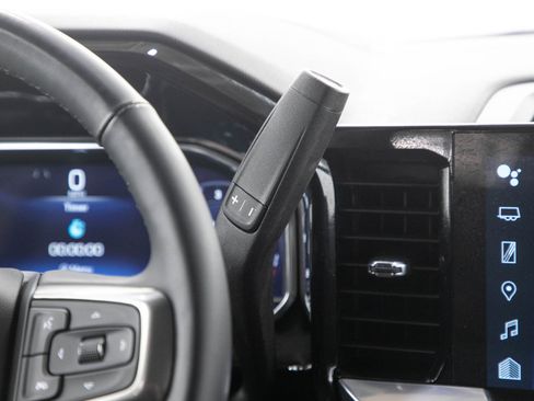 Used 2023 Chevrolet Silverado 1500 LT AWD/4WD image 20