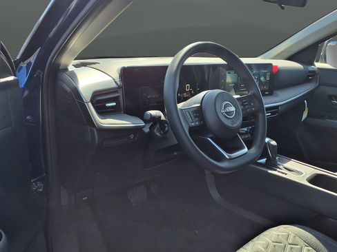 New 2026 Nissan Kicks SV AWD/4WD image 21