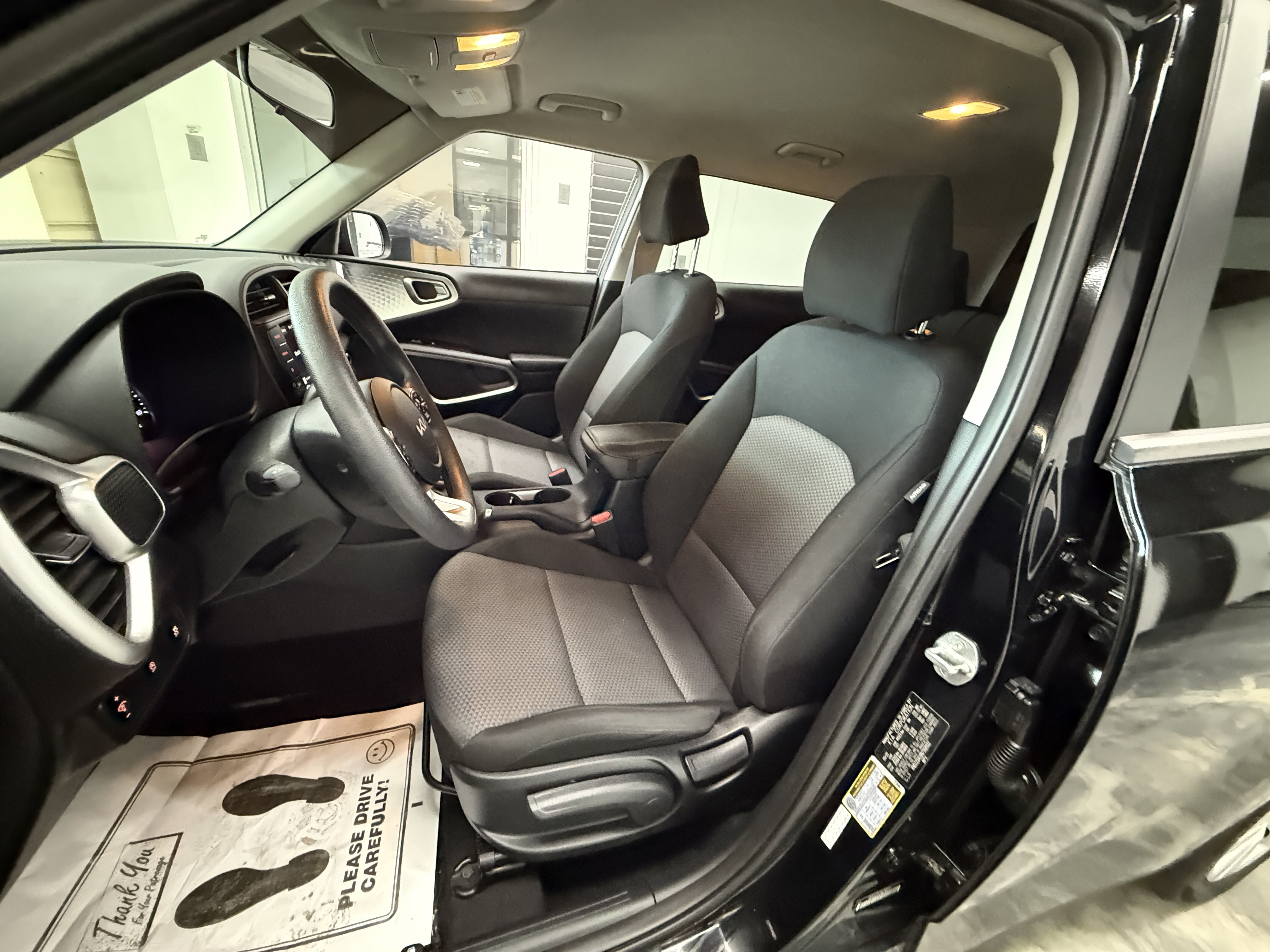 Used 2022 Kia Soul LX FWD image 11