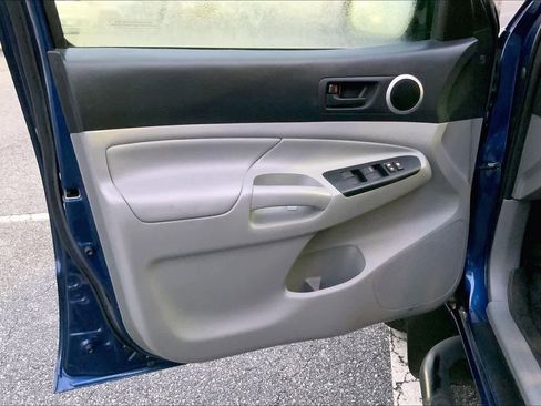 Used 2014 Toyota Tacoma 4x4 Double Cab w/ TRD Sport Package image 21