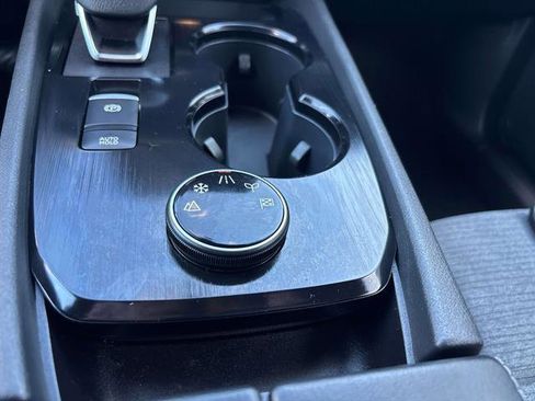 Used 2022 Nissan Rogue SV image 28