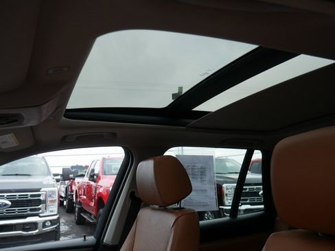 Used 2017 BMW X3 xDrive28i image 3