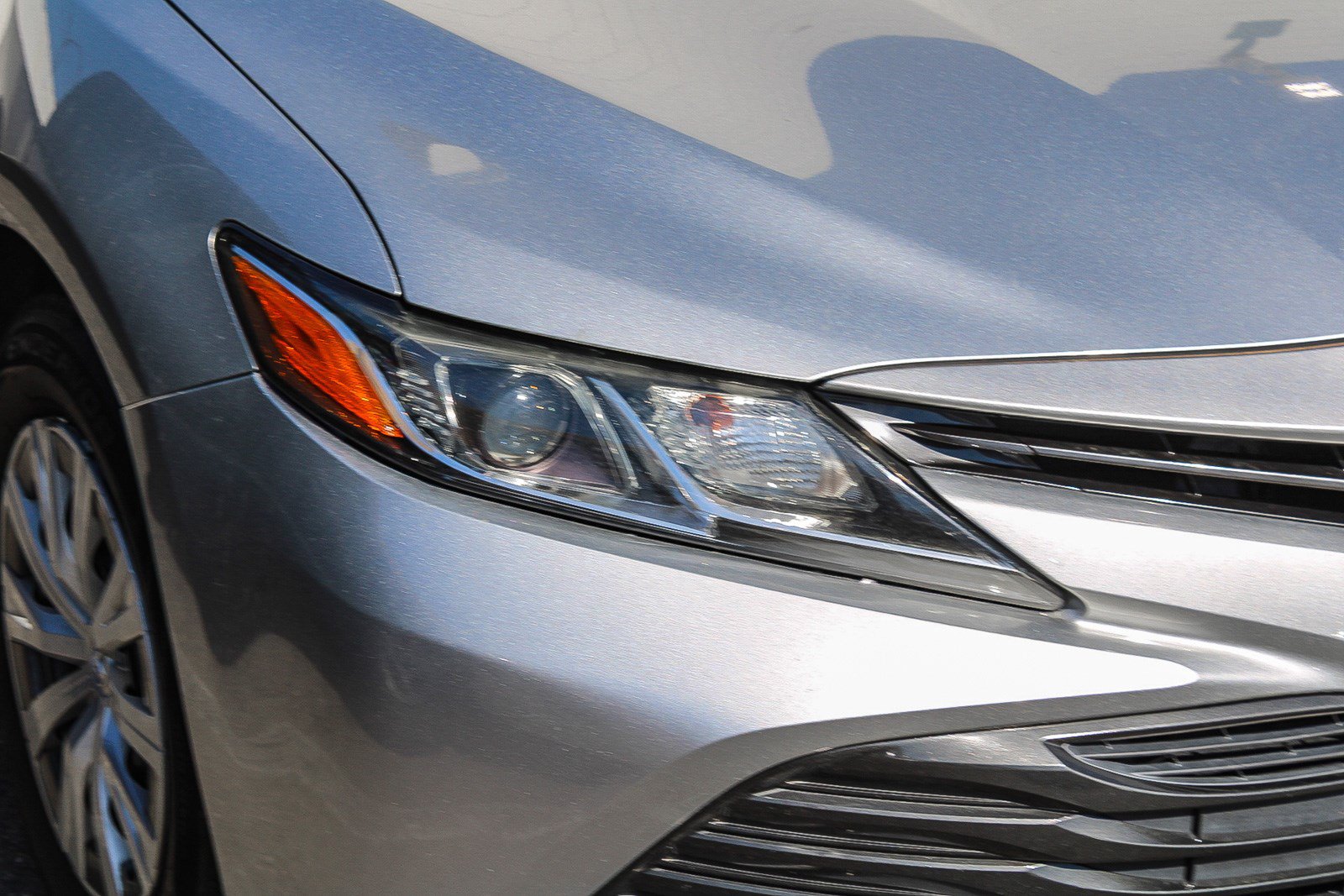 Used 2019 Toyota Camry LE FWD image 5