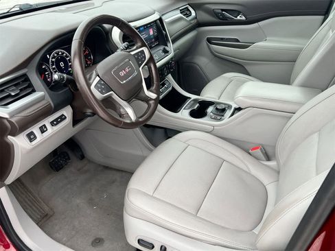 Used 2020 GMC Acadia SLT w/ Driver Alert Package II image 10