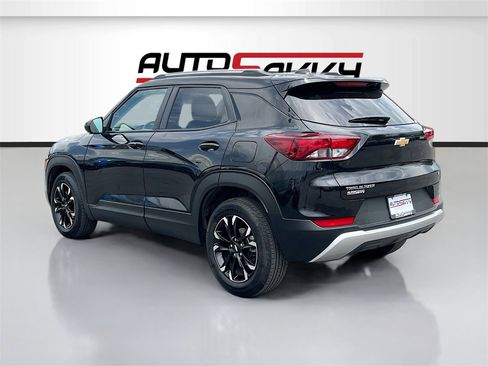 Used 2023 Chevrolet TrailBlazer LT w/ Convenience Package image 5