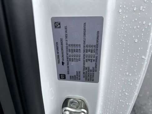 Used 2025 Chevrolet Silverado 1500 W/T image 25