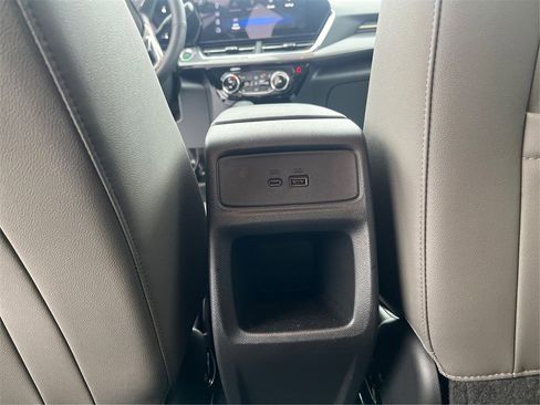 Used 2025 Chevrolet Trax ACTIV w/ Driver Confidence Package image 21