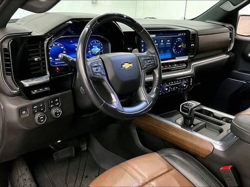 Used 2023 Chevrolet Silverado 1500 High Country image 14