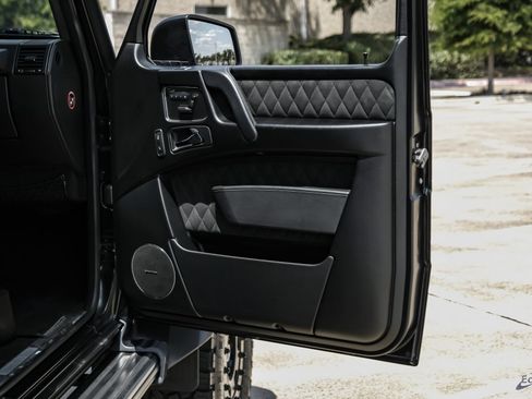 Used 2017 Mercedes-Benz G 550 Squared image 88
