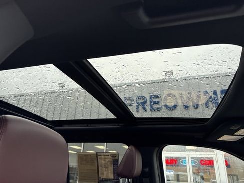 Used 2024 Ford Expedition Max Limited image 12