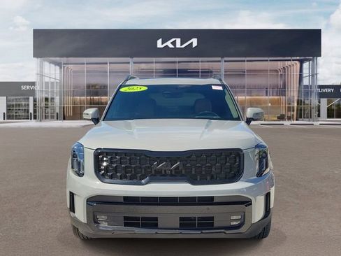 Certified 2025 Kia Telluride SX Prestige X-Line AWD/4WD image 2