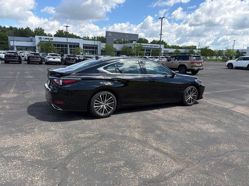 Used 2023 Lexus ES 350 w/ Accessory Package (Z2) FWD image 26