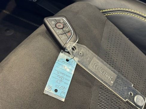 Used 2023 Chevrolet Corvette Stingray Premium Conv w/ Z51 Performance Package image 31