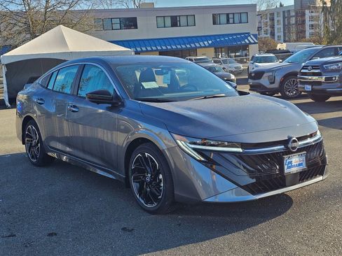 New 2026 Nissan Sentra SR w/ SR Premium Package image 3