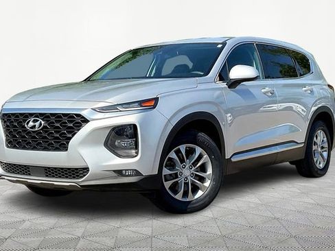 Used 2019 Hyundai Santa Fe SEL image 2