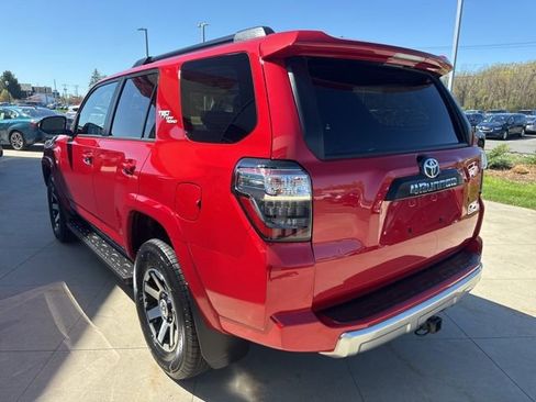 Used 2023 Toyota 4Runner TRD Off-Road Premium w/ Moonroof Package AWD/4WD image 5