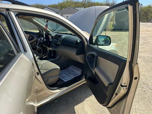 Used 2008 Toyota RAV4 Limited AWD/4WD image 11