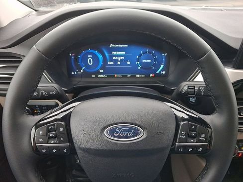 Certified 2022 Ford Escape SEL w/ Technology Package image 21