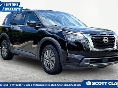 Used 2025 Nissan Pathfinder SV