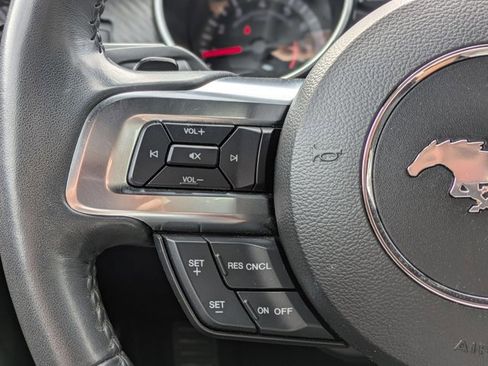 Used 2018 Ford Mustang Coupe image 13