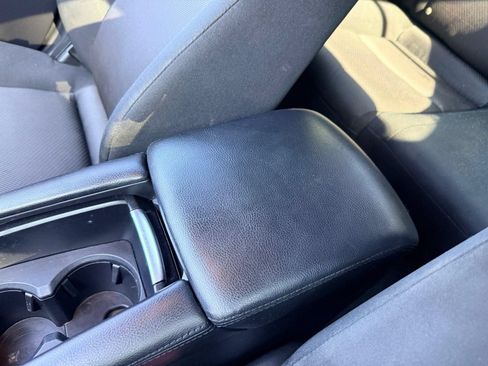 Used 2017 MAZDA MAZDA3 Sport FWD image 43