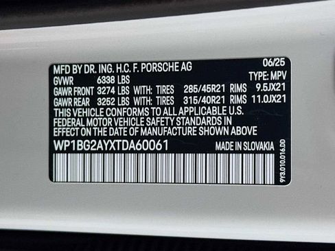 New 2026 Porsche Cayenne GTS image 25