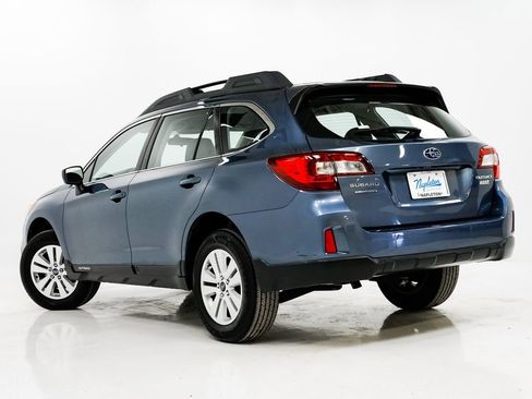 Used 2017 Subaru Outback 2.5i image 25
