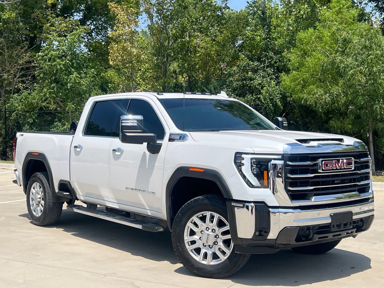 Used 2024 GMC Sierra 2500 SLT w/ Texas SLT Premium Package AWD/4WD image 1