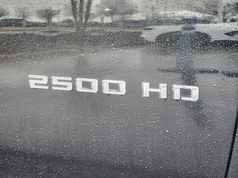 Used 2025 Chevrolet Silverado 2500 Custom w/ Custom Convenience Package image 8