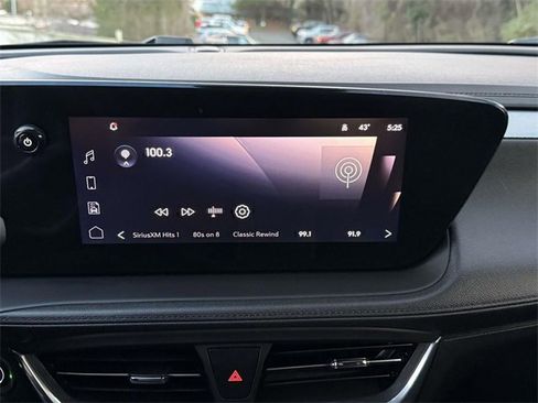 Used 2024 Buick Encore GX Sport Touring image 14