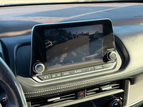 Certified 2023 Nissan Rogue SV w/ SV Premium B Package image 20