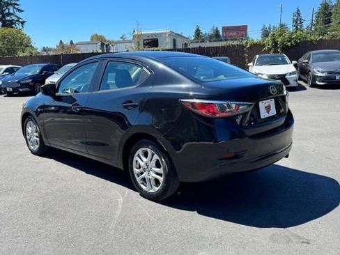 Used 2016 Scion iA FWD image 5