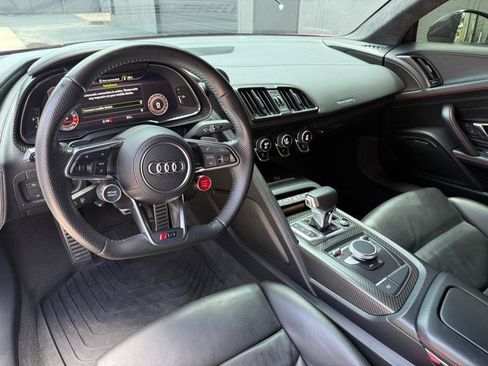 Used 2017 Audi R8 V10 w/ Carbon Exterior Package AWD/4WD image 38