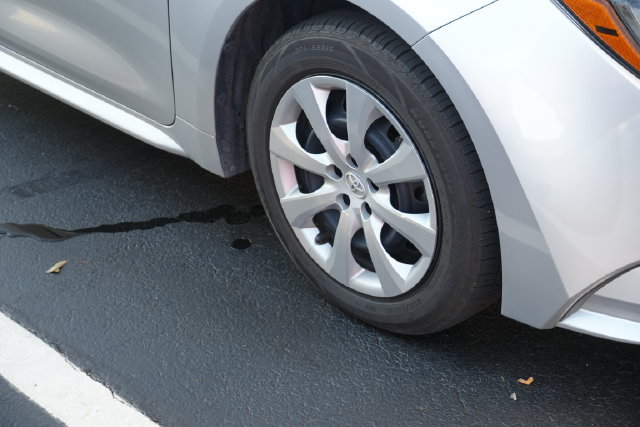 Used 2024 Toyota Corolla LE FWD image 2
