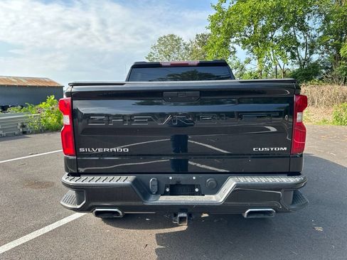 Used 2019 Chevrolet Silverado 1500 Custom Trail Boss w/ Custom Convenience Package AWD/4WD image 6