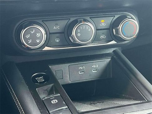 Used 2025 Nissan Kicks SV w/ Interior Electronics Package image 30